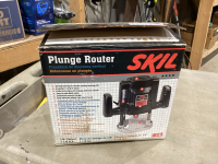 SKIL PLUNGE ROUTER