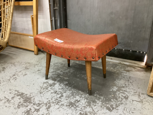 CURVED FOOTSTOOL