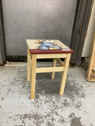 SMALL SIDE TABLE - PAINTED TOP