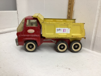 VINTAGE TONKA DUMP TRUCK