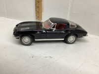 ERTL DIE CAST COLLECTOR CAR - 1963 CHEVROLET CORVETTE