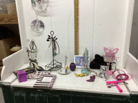 JEWELRY AND ACCESSORIES