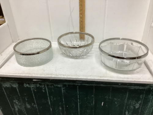 3 GLASS DECOR SALAD BOWLS