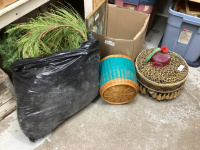 BAG WITH GARLAND, WICKER POT, SMALL ROUND STOOL