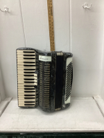 SERENADER ACCORDIAN