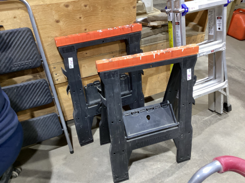 ONE SET COMPACT SAWHORSES