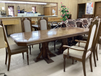 DOUBLE PEDESTAL DINING TABLE W/ (6) CHAIRS & (2) LEAVES