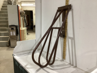 WALL MOUNT SADDLE RACK