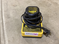 DEWALT 9,6V BATTERY AND CHARGER