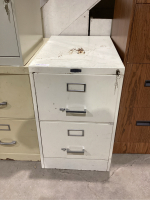 2 DRAWER FILING CABINET - LEGAL SIZE -WITH KEY