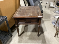 WOOD END TABLE HAS ONE DRAWER