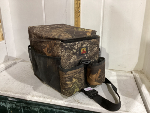 MAD DOG CAMO HUNTING GEAR COOLER BAG