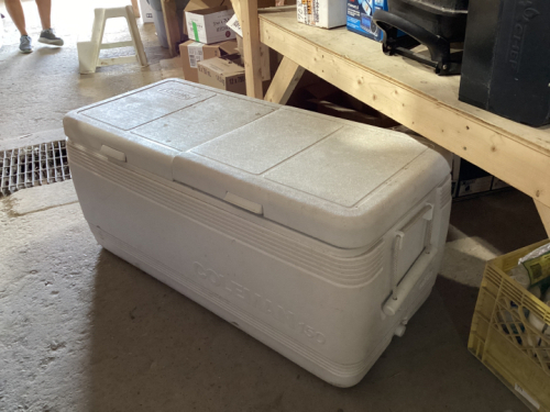 LARGE COLEMAN COOLER