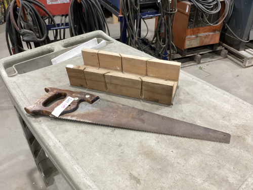 MITRE BOX AND HAND STANLEY HAND SAW