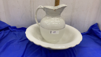 WATER PITCHER AND BASIN