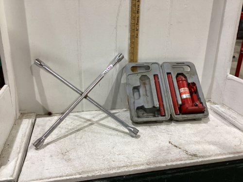 2-TON BOTTLE JACK & TIRE IRON,