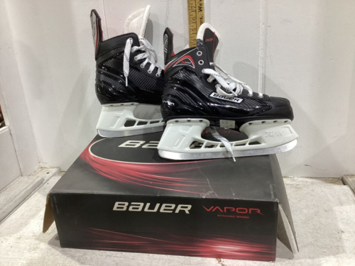 MENS BAUER VAPOR HOCKEY SKATES