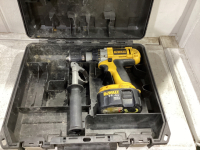 DEWALT RECHARGEABLE DRILL - 14.4V