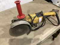 DEWALT ANGLE GRINDER