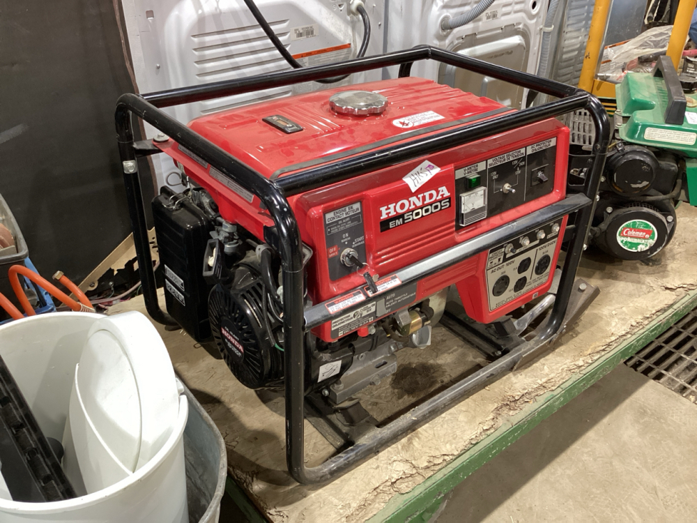 Em5000s HONDA EM5000S GAS GENERATOR
