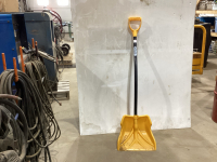 ERA SNOW SHOVEL