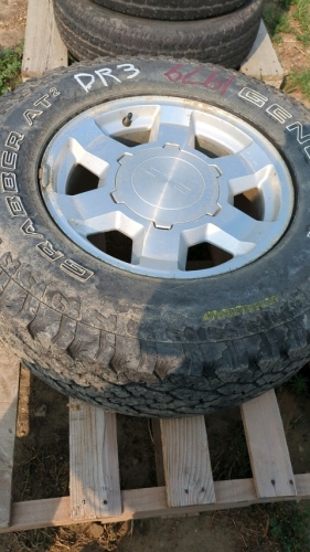 One general brand tire on GM c. Rim