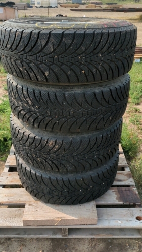 Stack of four Dodge 17-in