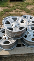 Set of five 16-in Jeep rims