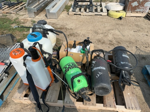 Assorted pallet of sprayers