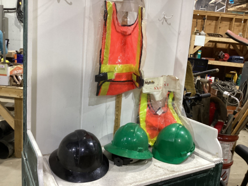 (3) HARD HATS, SAFETY VESTS