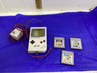 NINENDO GAME BOY W/ (3) GAMES