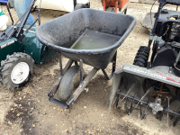 BLACK PLASTIC WHEEL BARROW