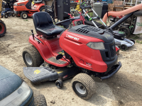 TROY-BILT LAWN TRACTOR TB1842