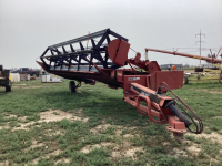 CASE INTERNATIONAL 8210 PULL-TYPE SWATHER