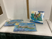 NEW POOL TOYS - LIZARD FLOATIE & (2) LOUNGERS