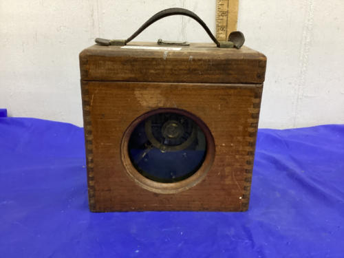 ANTIQUE PIGEON RACING CLOCK - IN DOVETAILED WOOD CASE