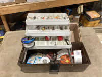 UMCO PLASTIC TACKLE BOX WITH CONTENTS