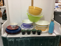 (2) BOXES W/ MIXING BOWLS, MISC PLATES