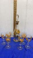 GLASS DECANTER WITH (6) WINE GLASSES