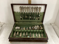 INTERNATIONAL SILVER CO. SILVERWARE SET