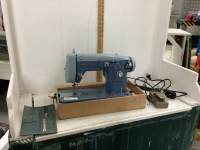 VINTAGE DOMESTIC SEWING MACHINE