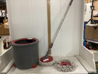 SPIN MOP & BUCKET