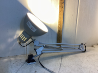 ADJUSTABLE WORK LAMP