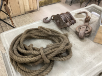 MEAT TROLLEY HOOK, SISAL ROPE, DOUBLE HOOKED BLOCK