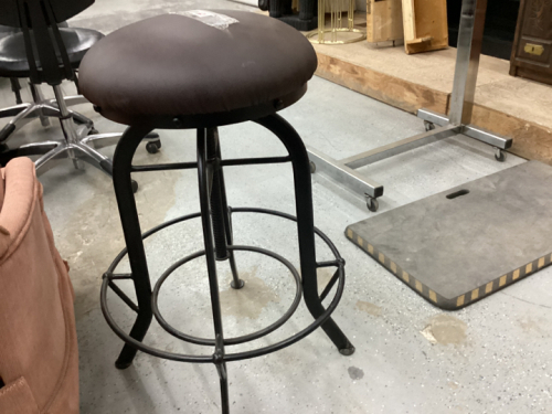 METAL DECOR STOOL