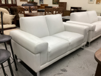 WHITE LEATHER LOVESEAT