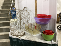 METAL HAMPER W/ PLASTIC WARE & METAL BASKETS