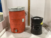 HONEYWELL ELECTRIC HEATER & RUBBERMAID WATER JUG