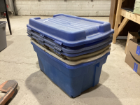 (4) HINGED TOTES W/ LIDS