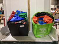 LARGE AMOUNT OF REUSEABLE BAGS